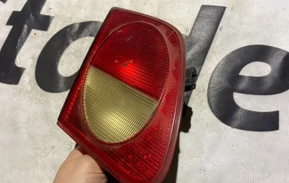Mercedes-Benz E W210 Tailgate rear/tail lights a2108201164 2108201164