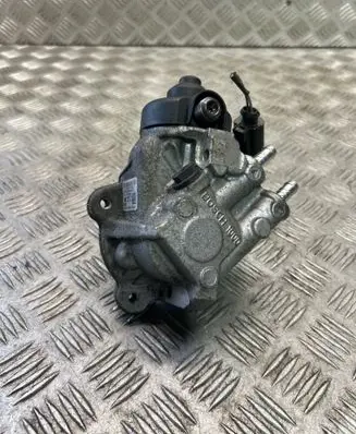 Audi Q5 SQ5 8R Fuel injection high pressure pump 03L130755AC