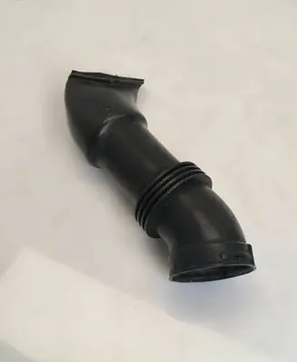 Audi A8 S8 D2 4D Air intake duct part 077129643A KH0TB1029