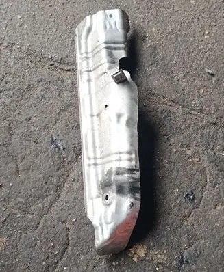 BMW 5 GT F07 Heat shield in engine bay 8511809