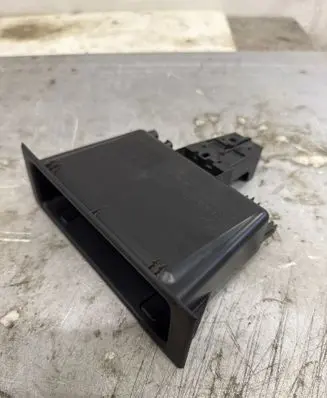 Renault Master III Glove box 684758811r