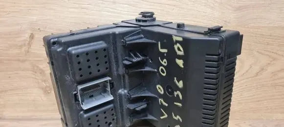 Volvo V70 Fuse module 30786889 28087583