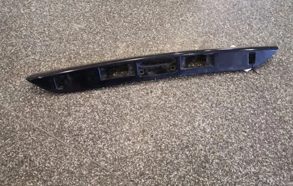 Chrysler Voyager Trunk door license plate light bar 