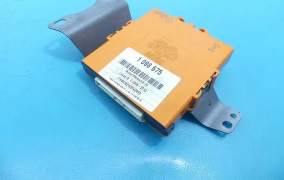 Lexus IS 220D-250-350 Central body control module 89670-53110 IMPRK1098675