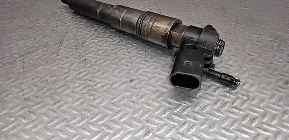 BMW 5 E60 E61 Fuel injector 0445115048 779272104
