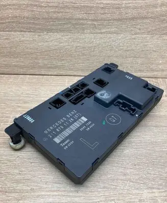 Mercedes-Benz E W211 Door control unit/module 2118701126 00401599USED