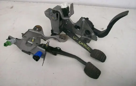 Renault Captur Clutch pedal 656232