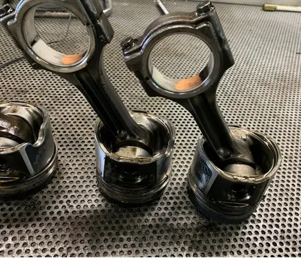 Renault Master II Piston 089168