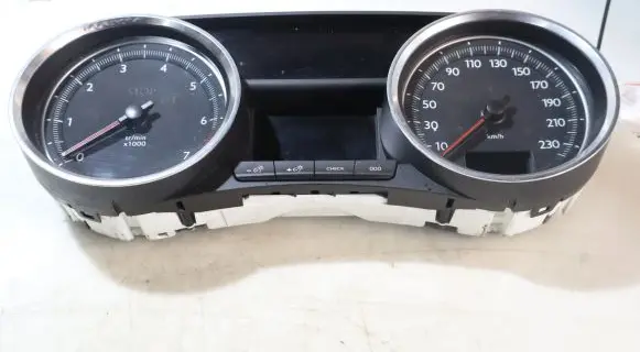 Peugeot 508 Clock 