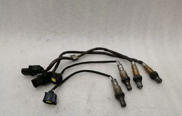Mercedes-Benz E W212 Lambda probe sensor A0065422018 A0095426318