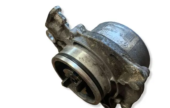 BMW X5 E53 Vacuum pump 7795142