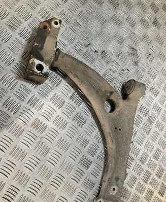 Volkswagen PASSAT B6 Front lower control arm/wishbone 3C0407153B