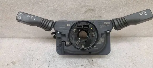 Wiper turn signal indicator stalk/switch