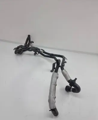Porsche Cayenne (92A) Engine coolant pipe/hose 7p6121065 7p6121070