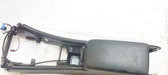 Mercedes-Benz CLC CL203 Armrest e037611021