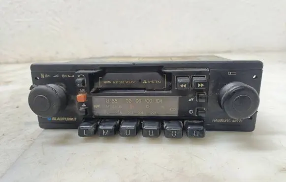 Mercedes-Benz W123 Radio/CD/DVD/GPS head unit P3537382 8631120497