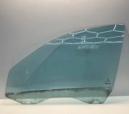 Mercedes-Benz E W211 Front door window glass four-door A2117250310 2117250310