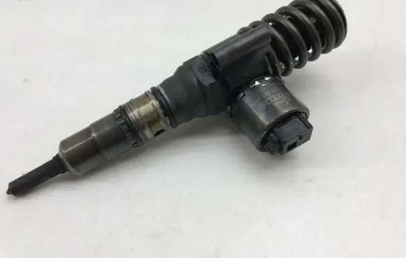 Audi A3 S3 8P Fuel injector 03G130073G