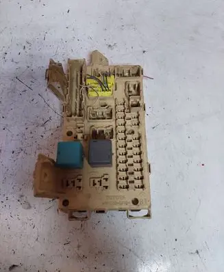 Toyota Avensis T250 Fuse module 905769 4500628559