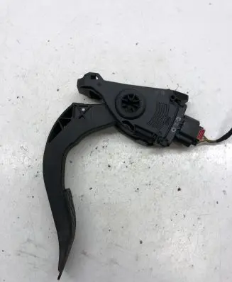 Audi A6 S6 C6 4F Accelerator throttle pedal 8K1723523 6PV00950501