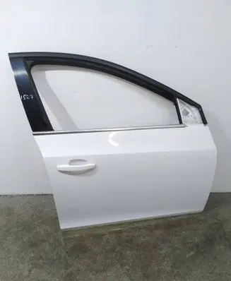 Chevrolet Cruze Front door