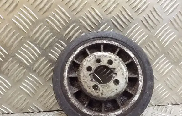 Volkswagen PASSAT B4 Crankshaft pulley 028105243K