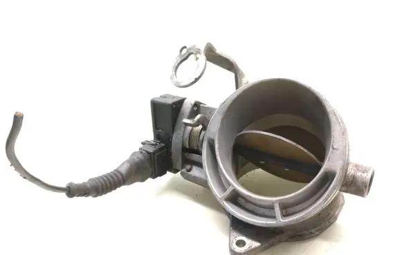 BMW 5 E39 Throttle valve 1703562 13631703562