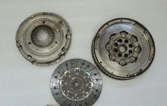 Renault Trafic III (X82) Clutch set kit 123107183R 301015679R