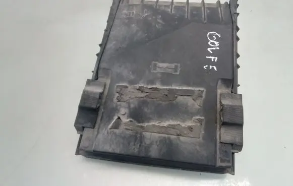 Volkswagen Golf V Fuse box cover 1K0937132