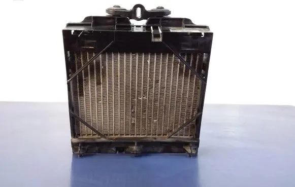 Engine oil radiator