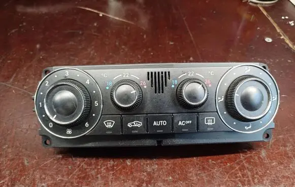 Mercedes-Benz C W203 Climate control unit A2038303085