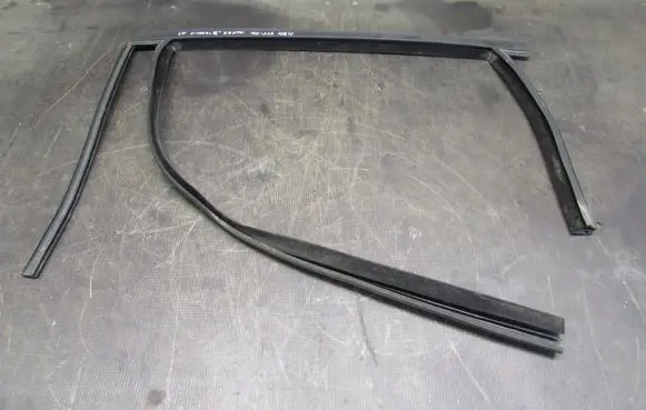 Ford Grand C-MAX Rubber seal rear door AM51R25825