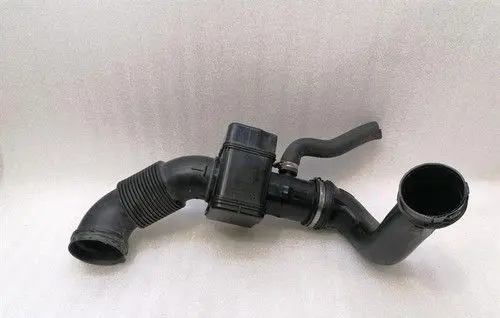 Land Rover Range Rover Sport L494 Intercooler pipe mounting bracket FPLA9C619AD