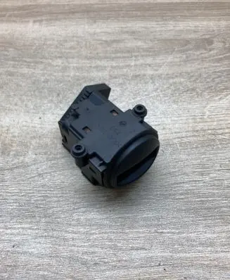 BMW 5 E60 E61 Ignition lock 6954722 10862510