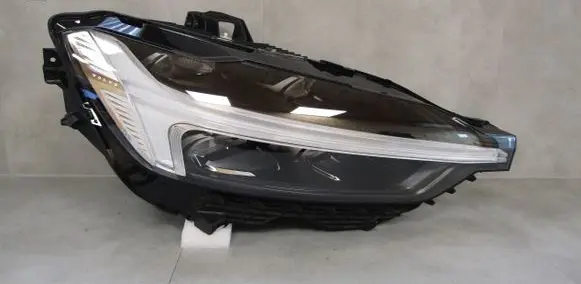 Volvo XC60 Headlight/headlamp 32404710 00011101448045 2206232335