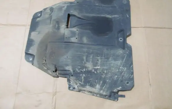 Renault Megane IV Engine splash shield/under tray 758906742R