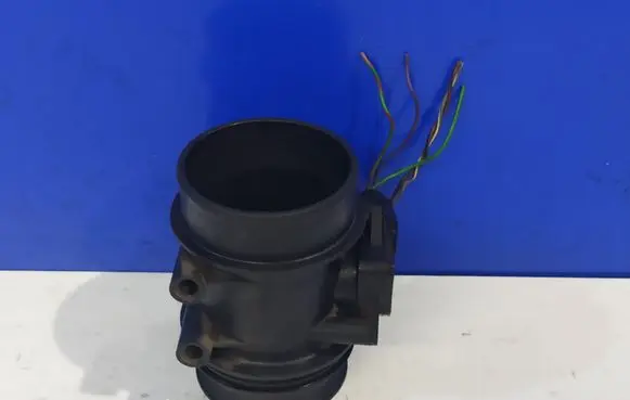 Volvo S60 Mass air flow meter 30713512 9202199