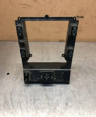Mercedes-Benz ML W163 Electric window control switch A1638205010