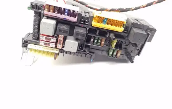 Mercedes-Benz E W212 Fuse module A2129000004