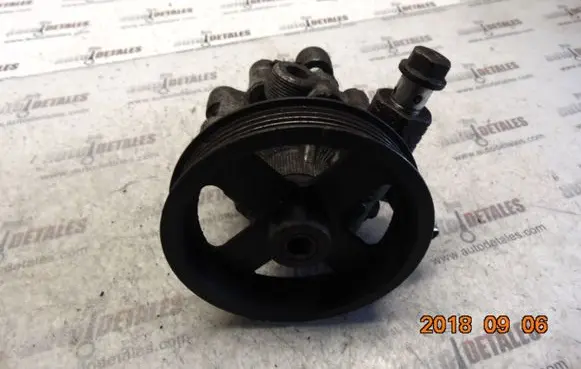Toyota Avensis T220 Power steering pump