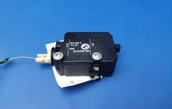 BMW 6 E63 E64 Fuel tank cap lock 67116923975 6923975
