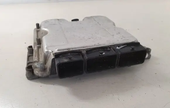 Renault Master II Engine control unit/module 8200189093