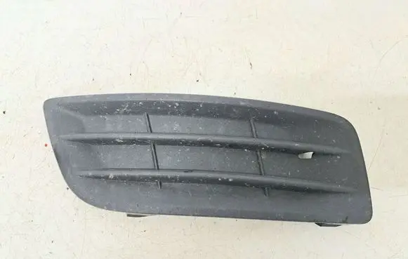 Volvo V50 Front bumper lower grill 30779103
