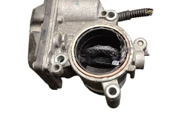 Volkswagen Jetta VI Throttle valve 03L128063R A2C31762900