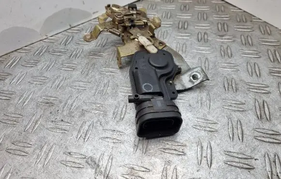 Toyota Land Cruiser (J100) Central locking motor 