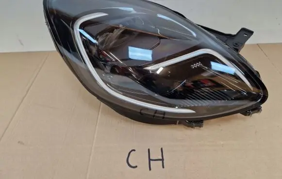 Ford Puma Headlight/headlamp