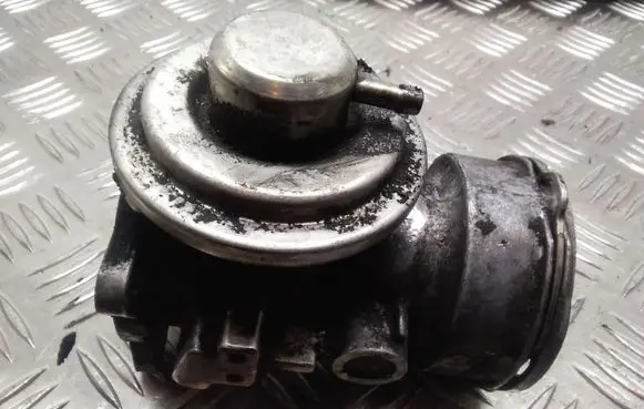 Audi A4 S4 B6 8E 8H EGR valve 038131501AA