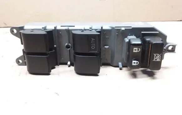 Toyota RAV 4 (XA40) Electric window control switch