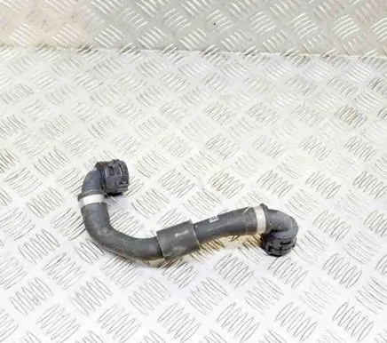 BMW 5 G30 G31 Engine coolant pipe/hose 8602626