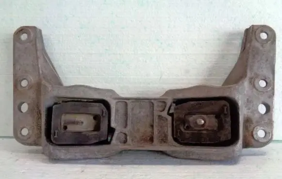 BMW 5 E60 E61 Gearbox mount